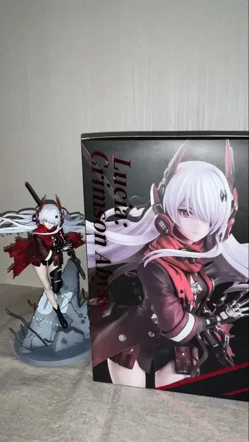 퍼니셔널 알파 루시아 심연의 홍 피규어 덤 포함