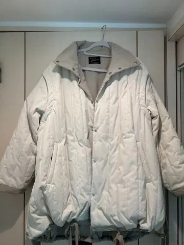 Kastane 화이트 퀼팅 자켓