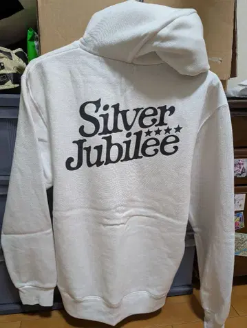 BUMP OF CHICKEN Silver Jubilee 화이트 후드티