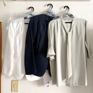 택 포함 미사용 새상품 뮤즈 리파인드 로즈 노카라 자켓 블라우스