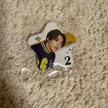 TAKI 별 모양 캔뱃지