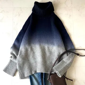 새상품급 갤러리 바이 그라데이션 파인 울 터틀넥 니트