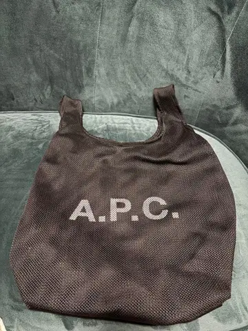 아페쎄 메쉬 토트백 블랙