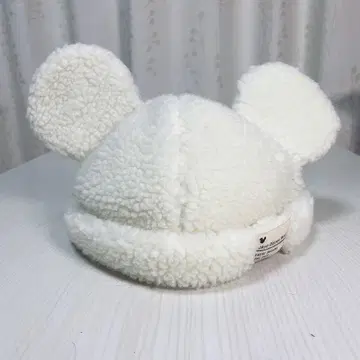 디즈니 화이트 복슬복슬 모자
