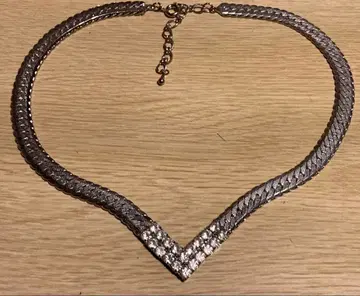 실버 V자형 메탈 초커