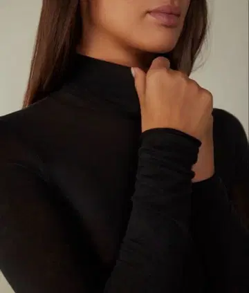 미사용품 인티미시미 모달 캐시미어 울트라 라이트 하이넥 S