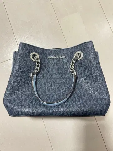 MICHAEL KORS 다크 블루 숄더백