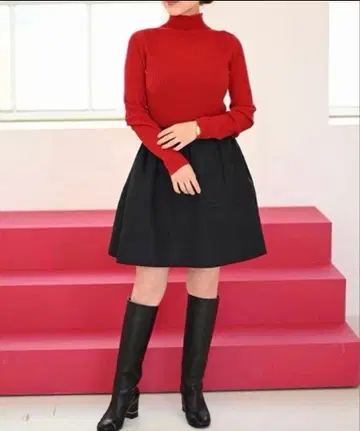 trefle+1 새상품급 보틀넥 리브 니트 레드 색상