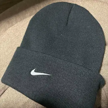 나이키 피크 스우시 비니