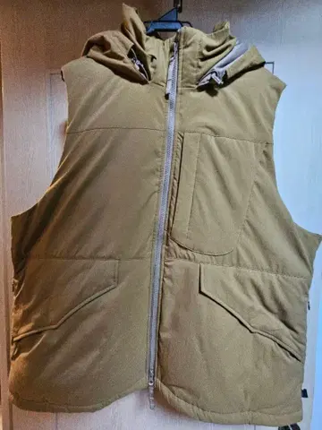 DAIWA PIER39 TECHPADDING MIL VEST 다운 베스트