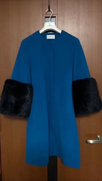 FRAY I.D 소매 퍼 코트