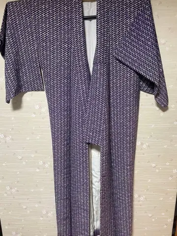 부채 문양 세련된 코디 어떠신가요