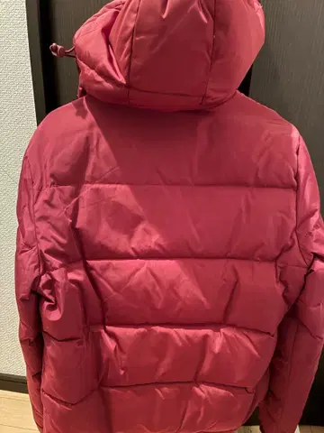 Roen Gold 빨간색 다운 자켓