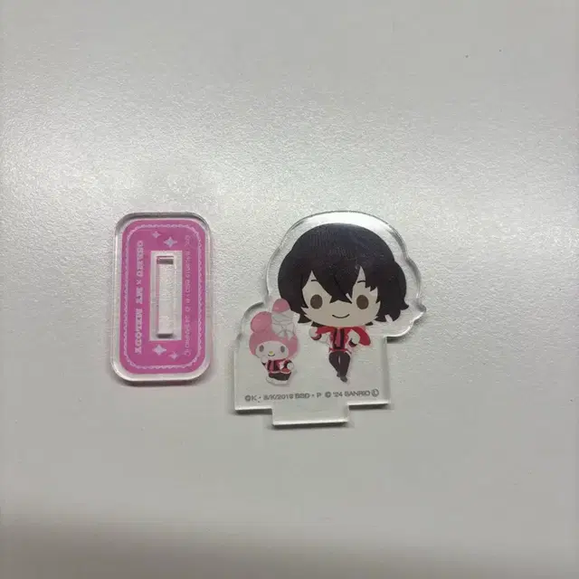 문스독 산리오 콜라보 다자이 아크릴스탠드 개봉