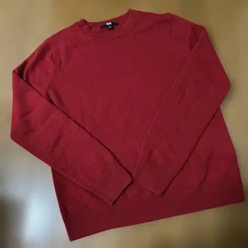 유니클로 캐시미어 크루넥 스웨터