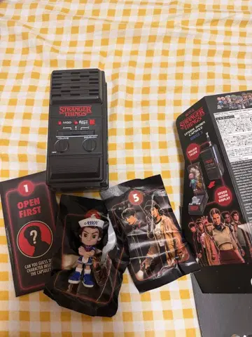 YuMe STRANGER THINGS 시리즈 3 스티브