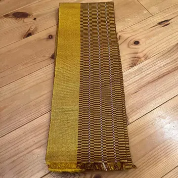 황팔조풍의 세련된 줄무늬 반폭 오비