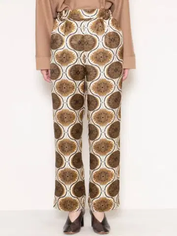 뮐러 오브 요시오쿠보 팬츠 38