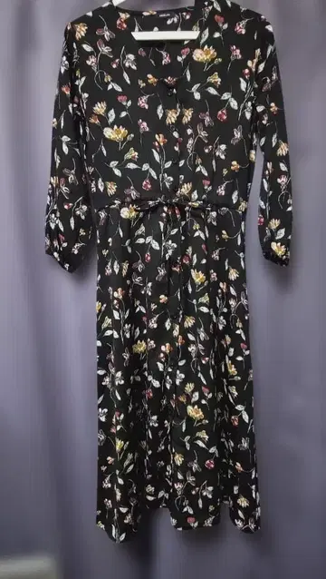 꽃무늬 긴팔 원피스 블랙