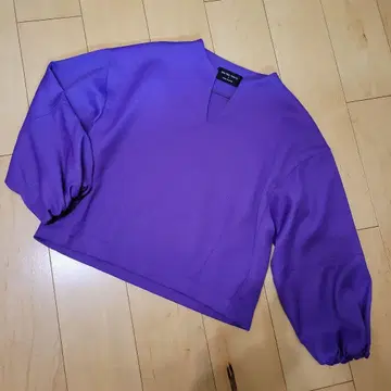 UNITED TOKYO 울 혼방 퍼플 풀오버 1 새상품급