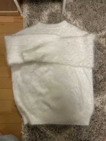 스웨터 니트 화이트 새상품 귀여운 배송비 포함