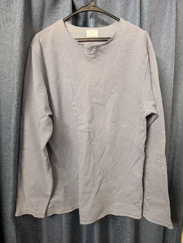 스카이블루 긴팔 두꺼운 원단 T셔츠 L 사이즈 100% 코튼