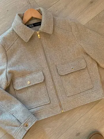 ZARA 베이지 크롭 자켓