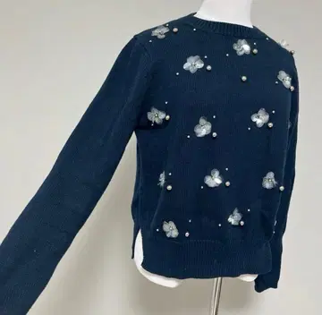 ZARA 자라 네이비 꽃 모티브 니트 스웨터