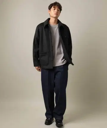 와이드 실루엣 커버올 자켓 a.v.v 아베베