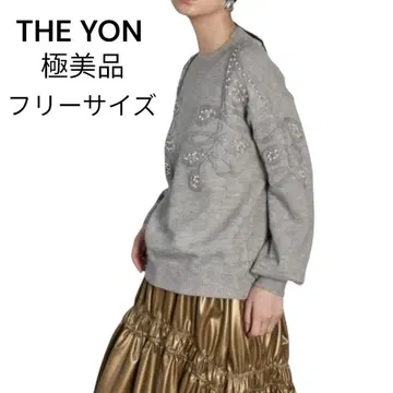 더욘 THE YON 코드 자수 펄 데코 니트 풀오버 그레이