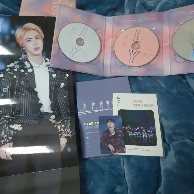 방탄 럽셀콘 럽유셀프 서울 디비디 딥디 포카 윤기 포스터 석진