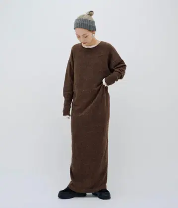 울 혼방 크루넥 니트 원피스