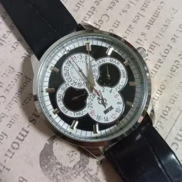 머스크 MASK 손목시계 크로노그래프 가동 중