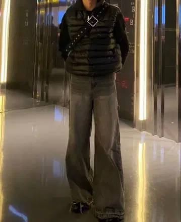 UNAILE painter waid flare denim