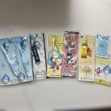 피천군 키링. 볼펜. 휴대폰 보호 필름. 반창고. 8종 세트