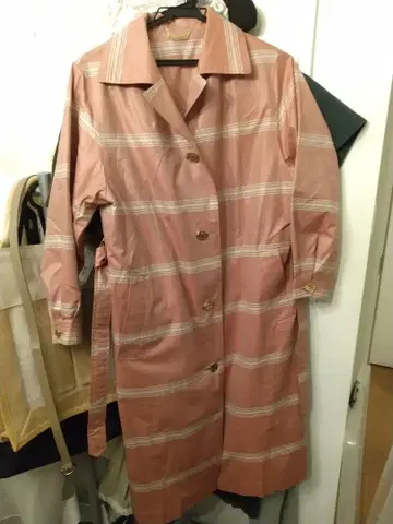 쇼와 레트로 빈티지 코트 스트라이프 패턴 핑크 트렌치코트