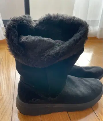 스케쳐스 어그 부츠 안쪽 보아 26cm 여성용