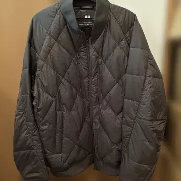 UNIQLO 화이트 마운티니어링 하이브리드 다운 L