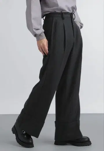 HARE 새상품 W 해링본 라인 팬츠