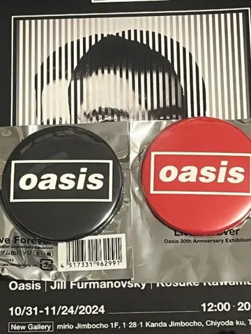 오아시스 oasis 30주년 특별전 랜덤 캔뱃지 2종 세트