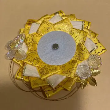 옐로우 컬러 로제트 1점