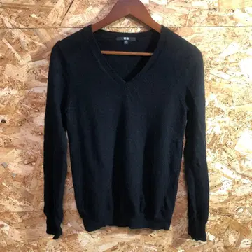 [ 2529번 ] UNIQLO 니트 캐시미어 100% 블랙 V넥