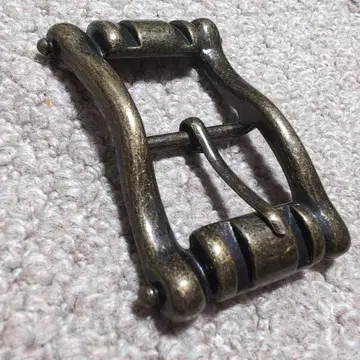 벨트 버클 상세 불명