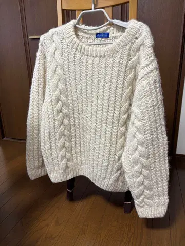 케이블 니트 스웨터 F 사이즈 아이보리, 울 100%