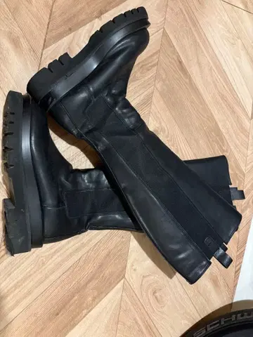 CANALJEAN 블랙 통굽 사이드 고어 롱 부츠