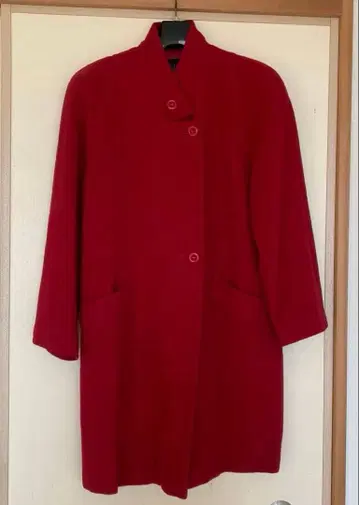 빨간색 롱 코트 모 100%