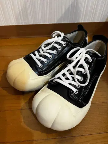 BB IMP BUGS BUNNY SHOES 27.5cm