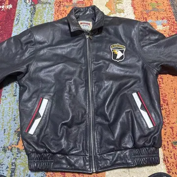 ROCKET 블랙 가죽 자켓 엠블럼 포함