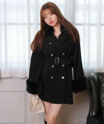 LIP SERVICE 케이프 플레어 슬리브 코트