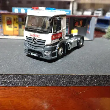 타이니 메르세데스 벤츠 안토스! 홍콩 경찰 트레일러 헤드 미니카